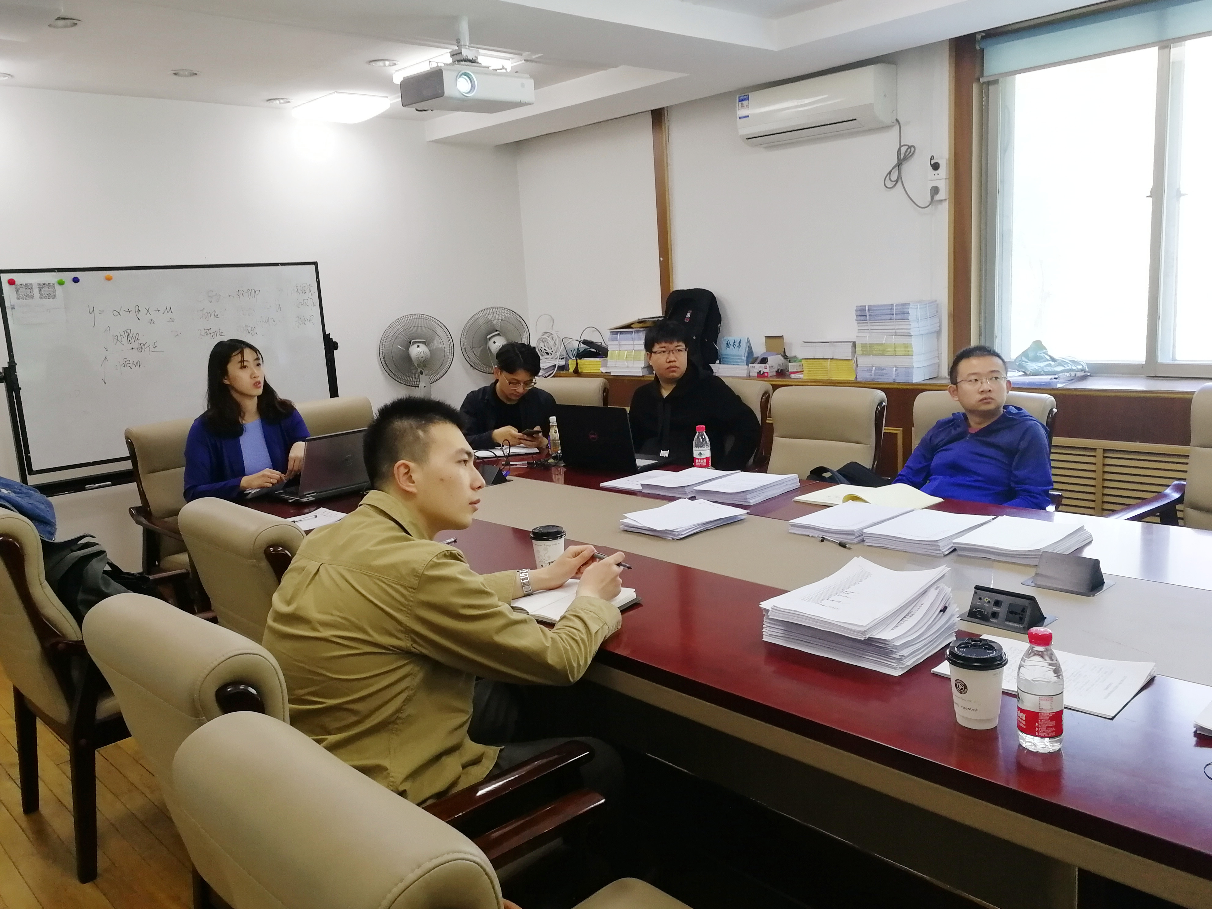 3003新葡官方网站博士生沙龙2019-04(总第4期)简报图片.jpg 3003新葡官方网站博士生沙龙2019-04(总第4期)简报图片.jpg